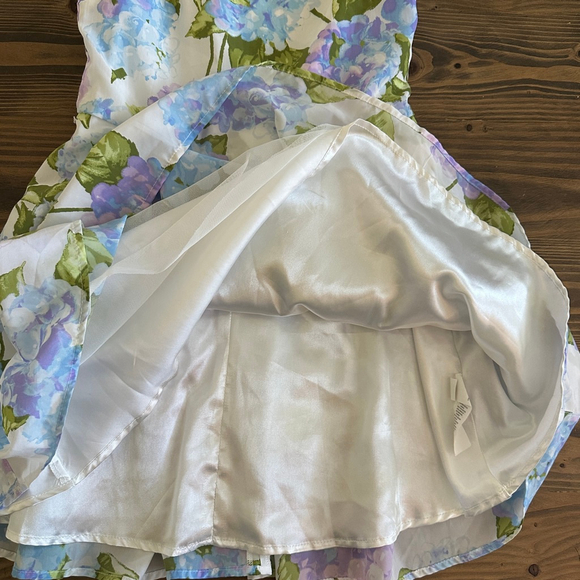 Girls The Children’s Place White Blue Purple Floral Dress Size 12 Easter dress - Picture 4 of 6